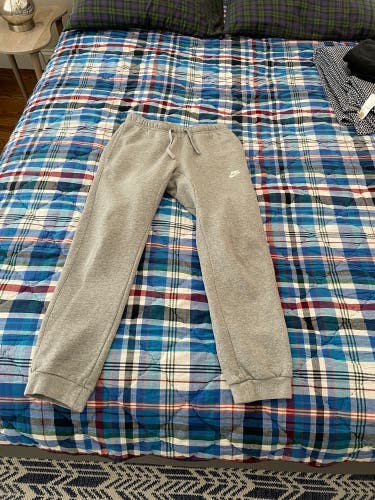 Nike jogger sweatpants