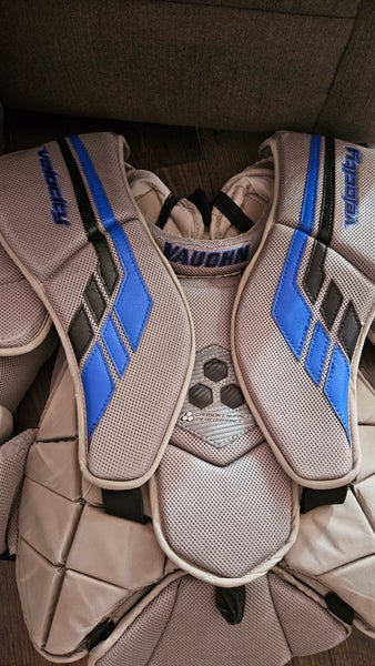 Used Small Vaughn Velocity VE8 XFP Goalie Chest Protector