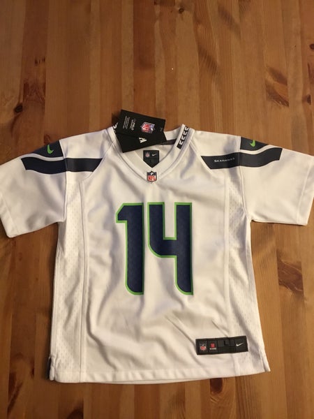 NWT nike boys size L/large seattle seahawks DK metcalf jersey