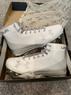 New Men's 13.5 (W 14.5) Molded Cleats Under Armour High Top - UA Team Hammer MC White/Silver