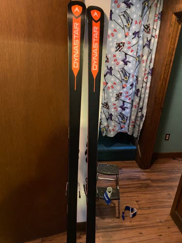 188cm Dynastar FIS Gs skis, 30 meter radius