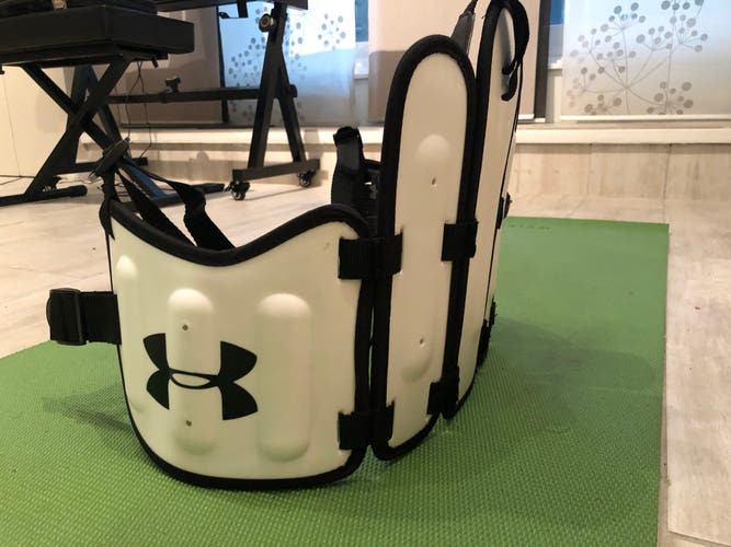 RARE - Under Armour Spectre kidney / rib pads (Medium)