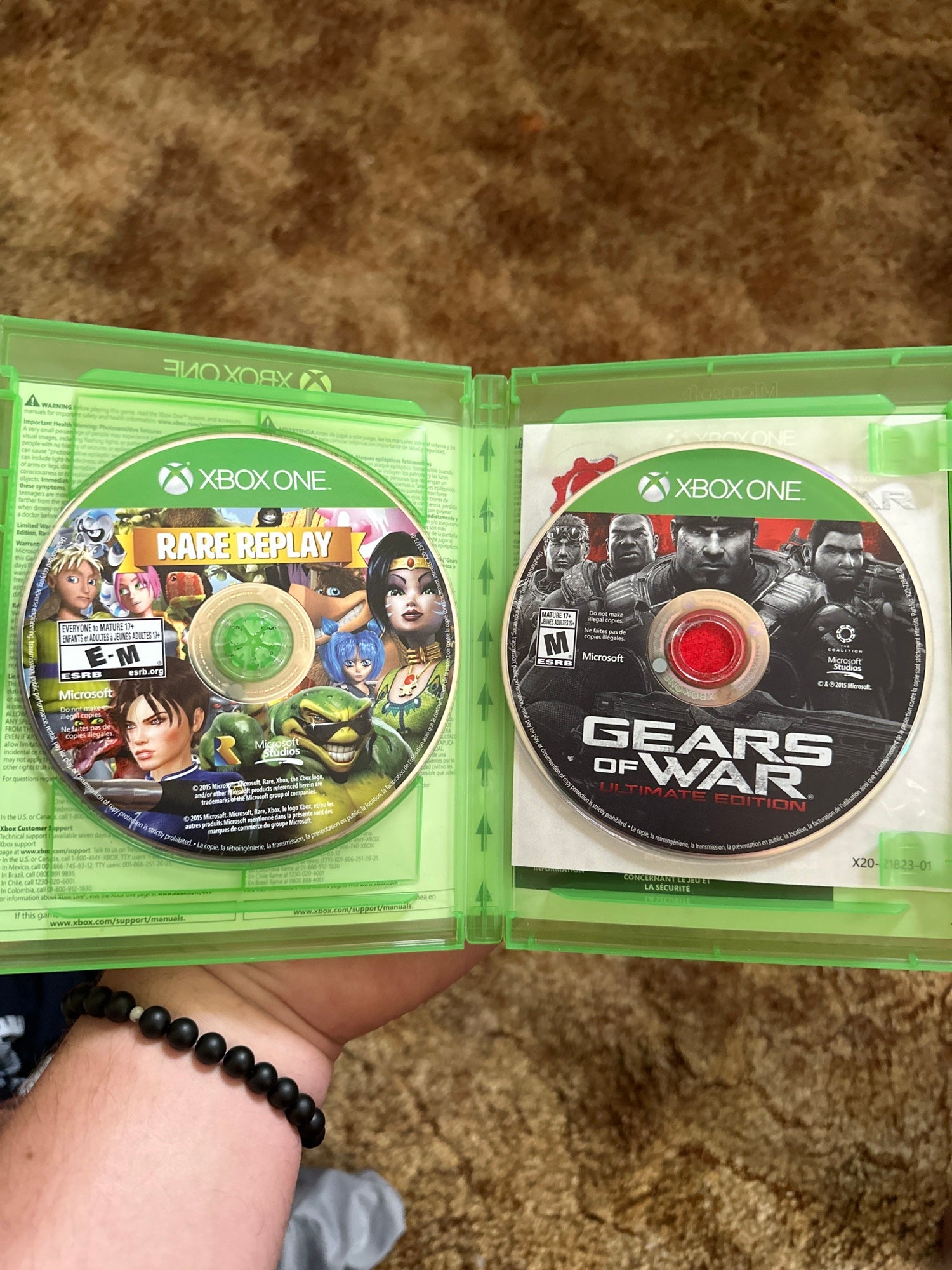 Gears Of War Ultimate Edition/ Rare Replay Combo XBox One COMPLETE CIB