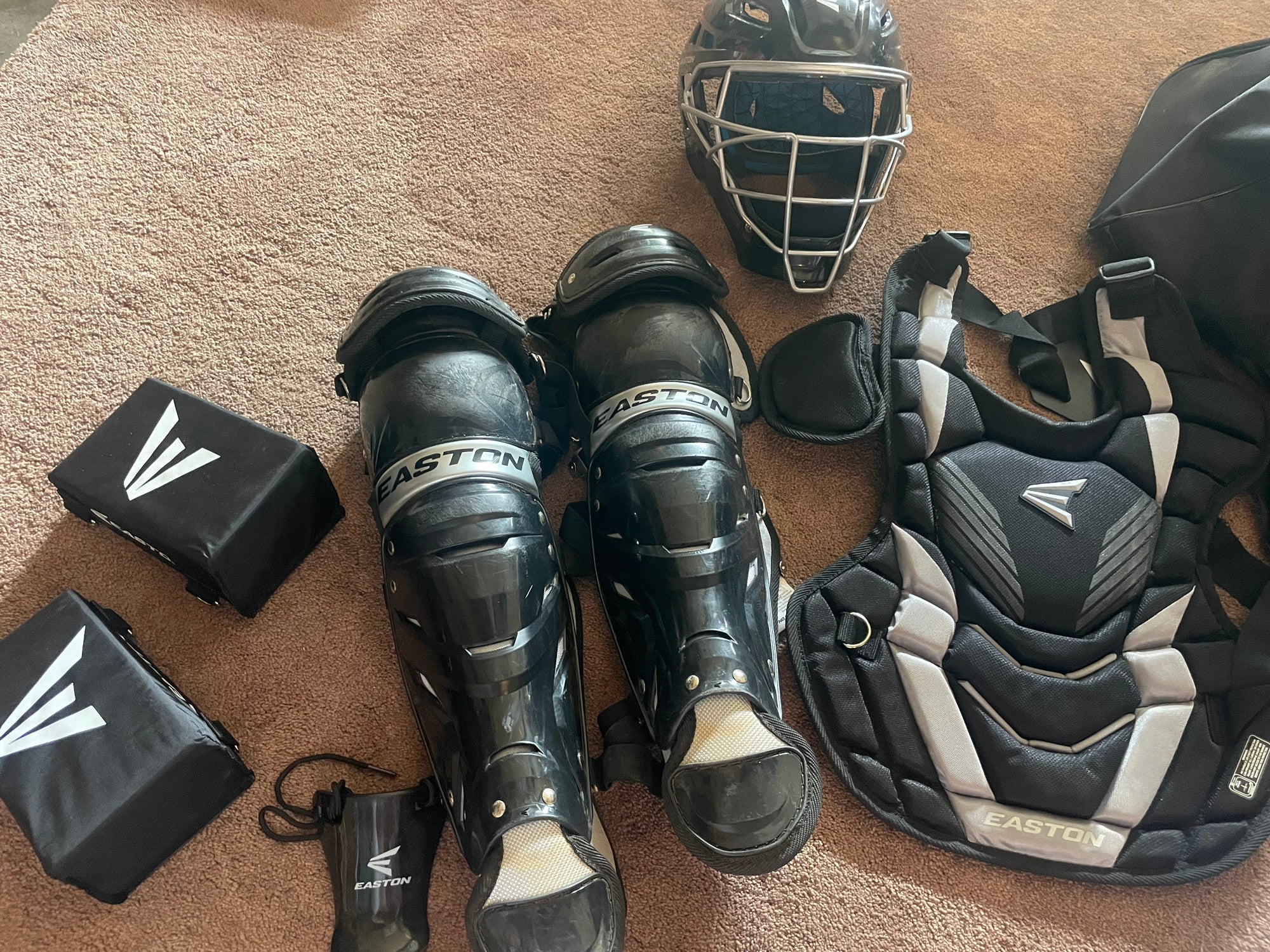 Easton Catchers Gear