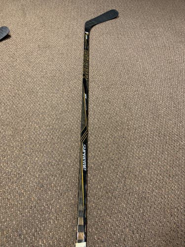 New Right Handed P92 Supreme 1S Hockey Stick