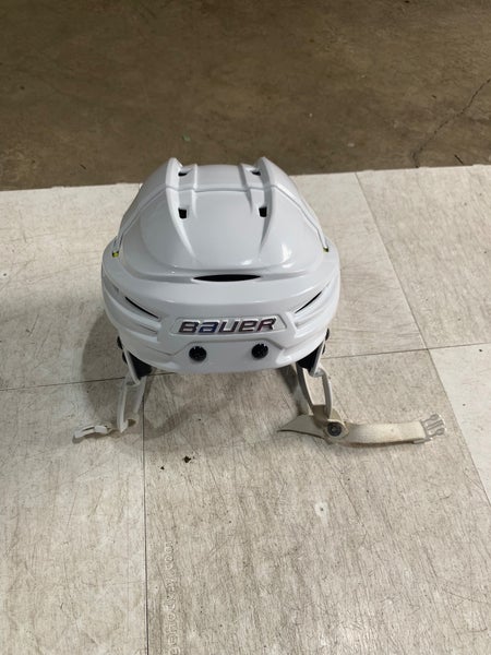 Used Small Bauer Re-Akt 100 Helmet