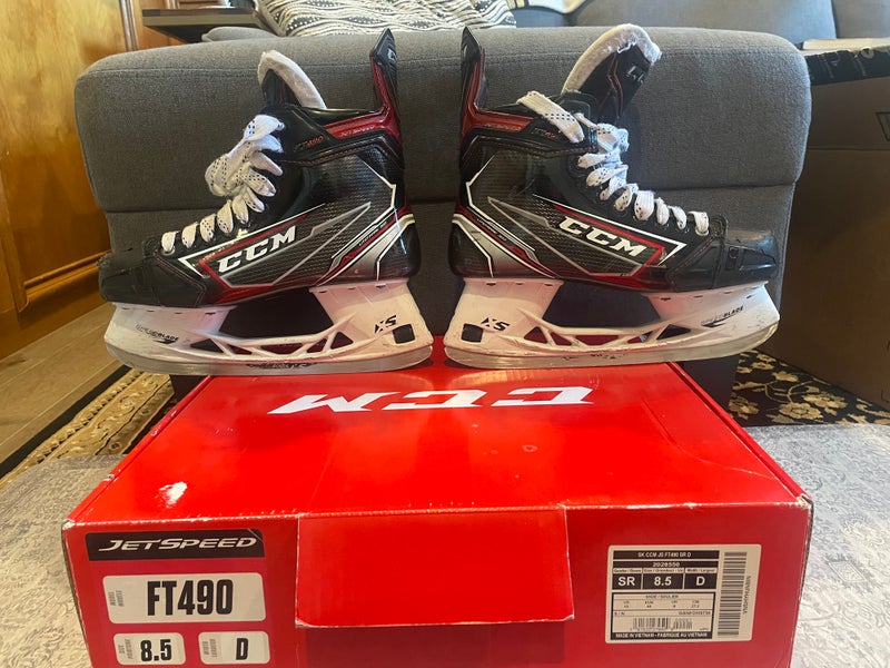 Used CCM Regular Width Size 8.5 JetSpeed FT490 Hockey Skates