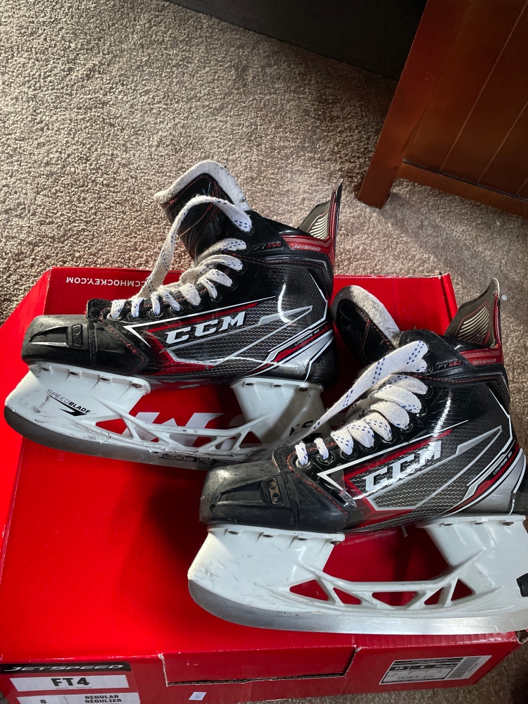Senior CCM Regular Width  Size 7.5 JetSpeed FT490 Hockey Skates