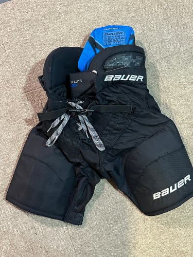 Used Medium Bauer Nexus 1000 Hockey Pants