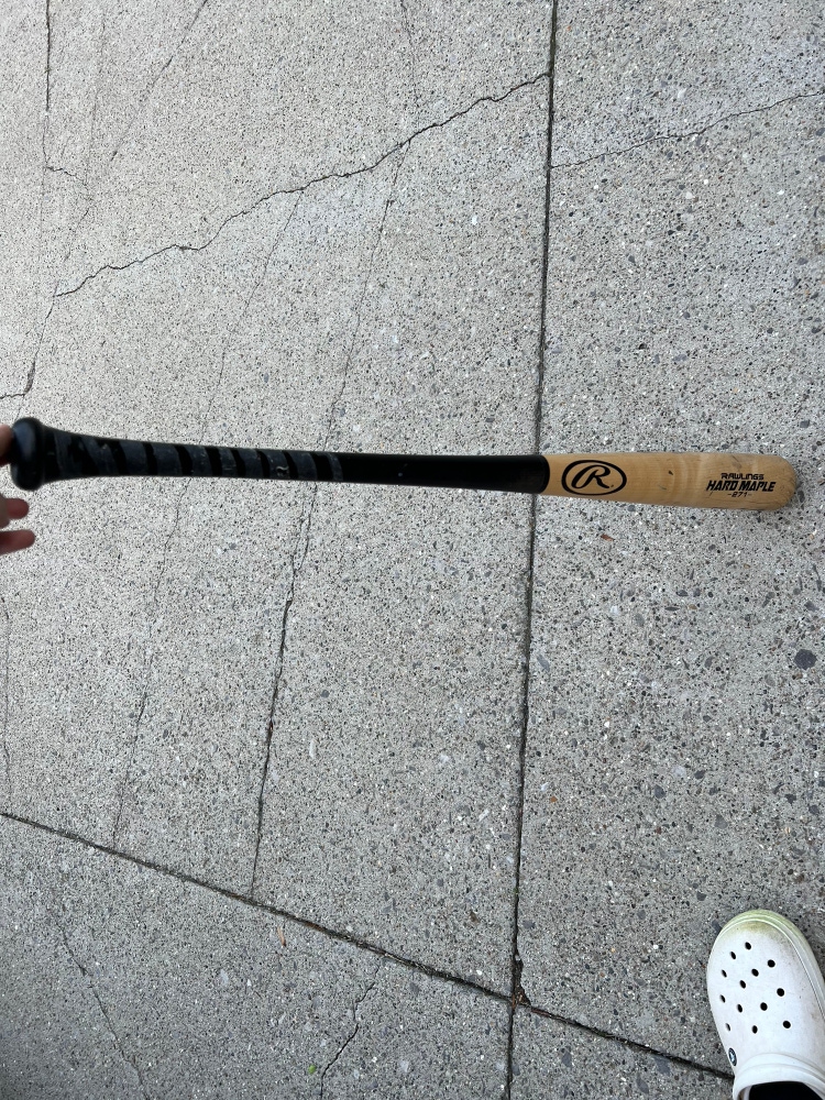 Used Wood (-3) 22 oz 31" Hard Maple Pro Bat