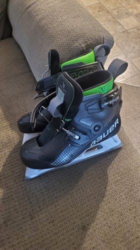 Bauer Konekt sz7 Goalie Skates Regular Width Size 7