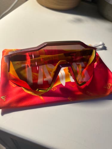 100% Sunglasses Tatis Model