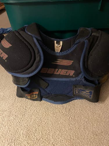 Used Small Bauer Sp1000 Shoulder Pads