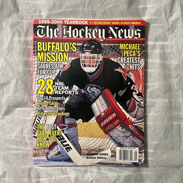 THE HOCKEY NEWS MAGAZINE Volume 52 No 42 Dominik Hasek Cover