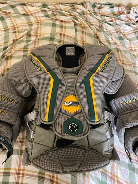 Large Vaughn Velocity V9 Goalie Chest Protector