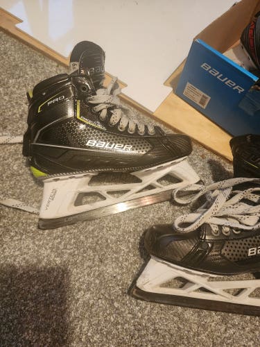 Junior Used Bauer Pro Hockey Goalie Skates Regular Width Size 6.5