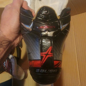 Junior Used Bauer Vapor X2.9 Hockey Goalie Skates Regular Width Size 5