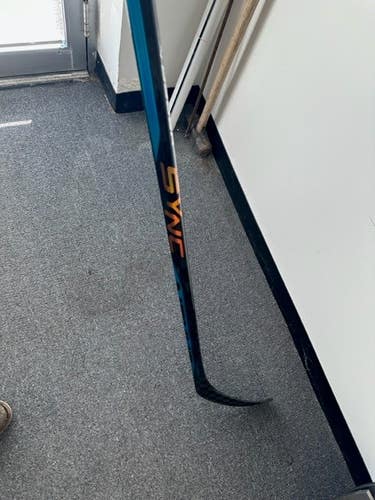 Senior New Right Handed Bauer Nexus Sync Hockey Stick P28