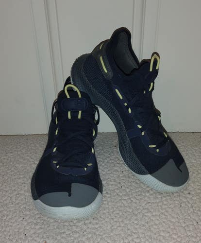 Blue Youth Used Men's Size 6.0 (Women's 7.0) Under Armour Curry 6 Shoes