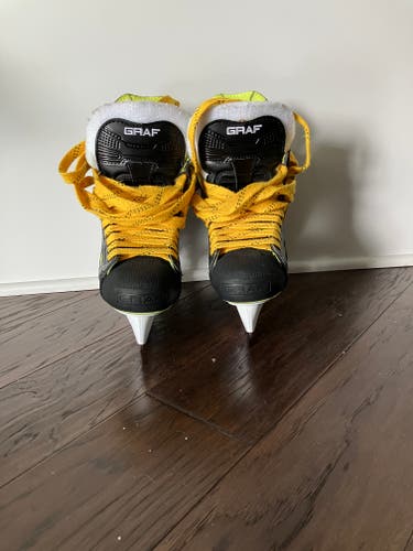 Junior Used Graf Ultra G9035 Hockey Skates Regular Width Size 4.5