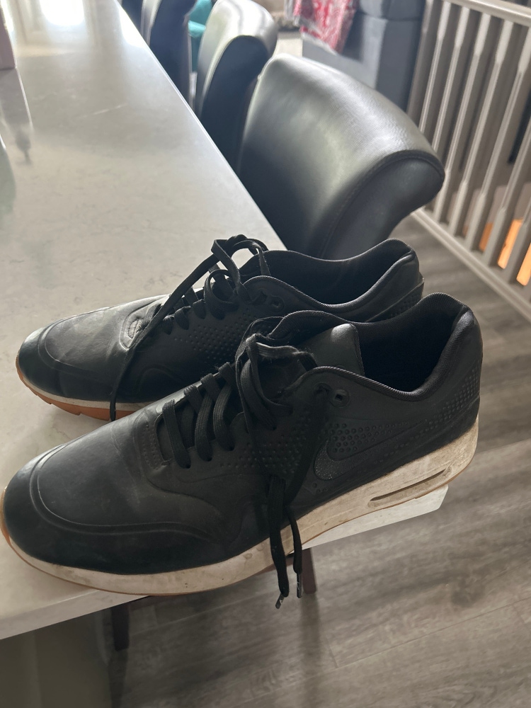 Men's Size 12 (Women's 13) Nike Air Max 90 Golf Shoes