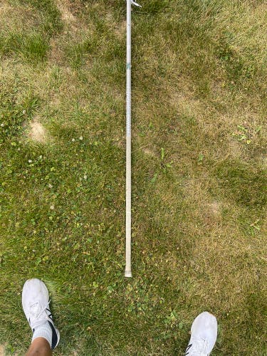 Loyola lacrosse shaft