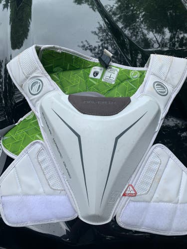 Adult Used Large Maverik M5 Shoulder Pads