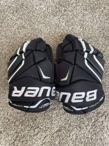 Bauer Vapor X80 Gloves