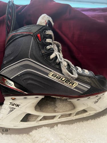 Used Bauer  Size 5D Vapor X700 Hockey Skates