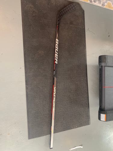 Senior Right Handed P88  Vapor Hyperlite Hockey Stick