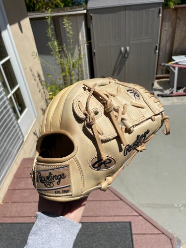 Rawling heart of the hide All blonde 11.75