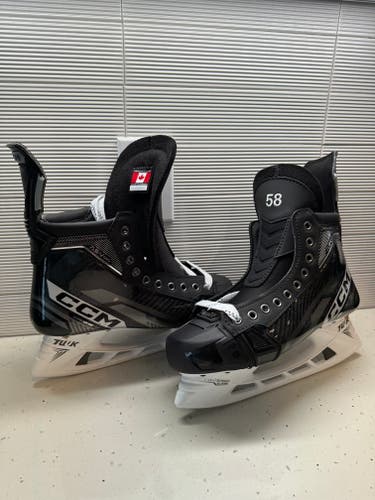 New CCM ASV PRO MIC Pro Stock Size 9.5 Grey Senior Hockey Skates