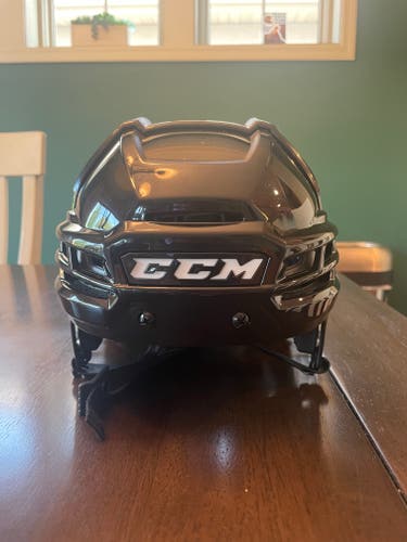 New Large CCM Tacks 910 Helmet