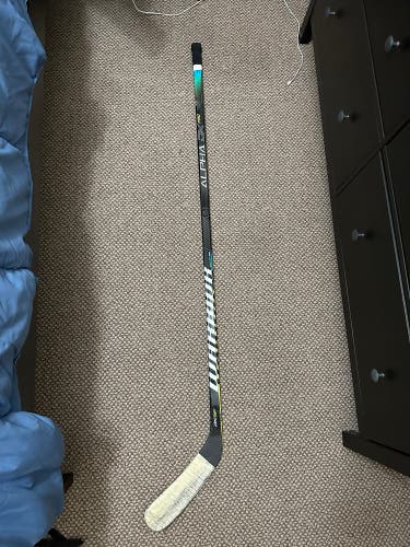 Senior Right Handed W01  Alpha DX Pro Hockey Stick