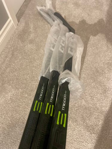 Senior Left Hand Heel Pattern Pro Stock RibCor Trigger ASY Hockey Stick