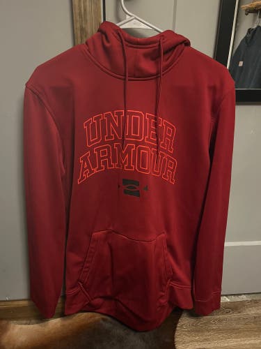 Red Used Men's Under Armour Sweatshirt