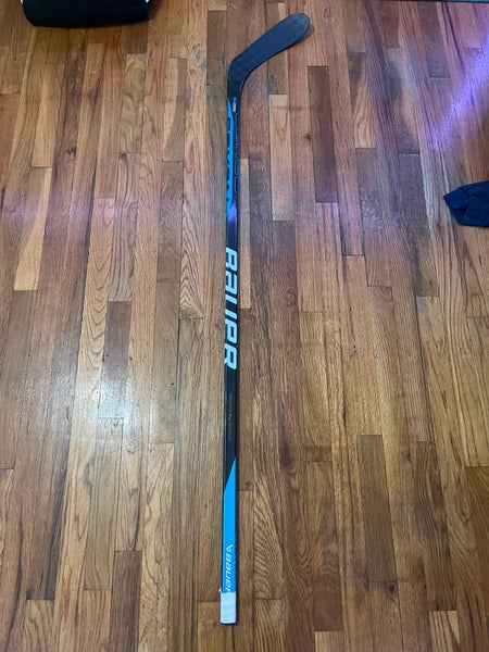 Intermediate Right Handed P28 Nexus 2N Pro Hockey Stick