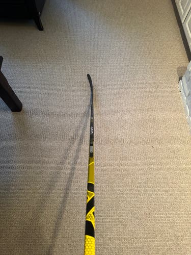 Used Right Handed P28M Pro Stock Nexus Geo Hockey Stick