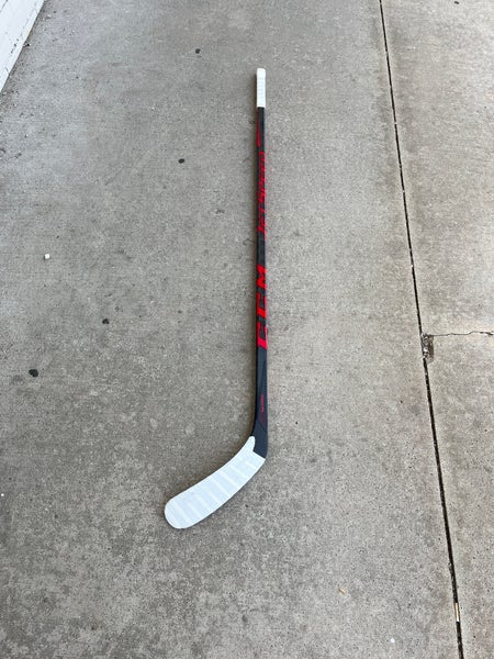 What Stick Does Connor McDavid Use? – HockeyStickMan