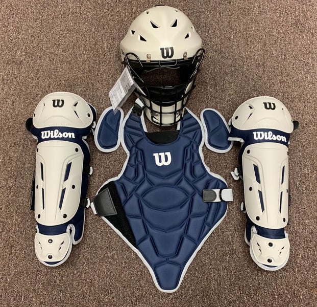 Wilson EZ Gear 2.0 Youth Catcher's Gear Kit