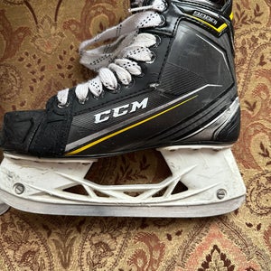 Used CCM  Size 6 Tacks 9080 Hockey Skates