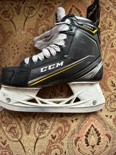 Used CCM  Size 6 Tacks 9080 Hockey Skates