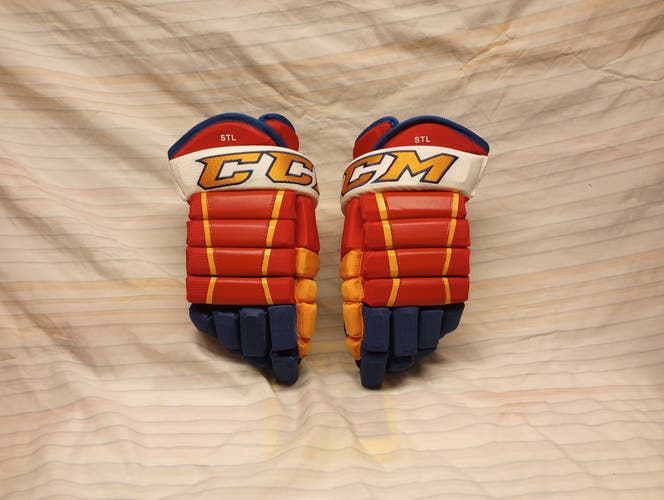 Used CCM HG4PC Gloves 14"