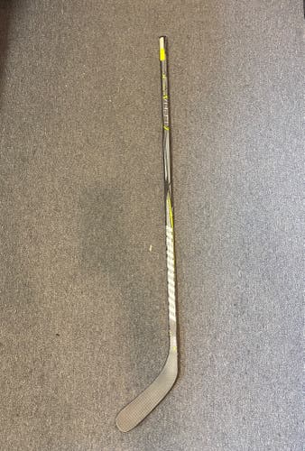 New Intermediate 55 Flex Right Handed W88 Alpha QX Hockey Stick
