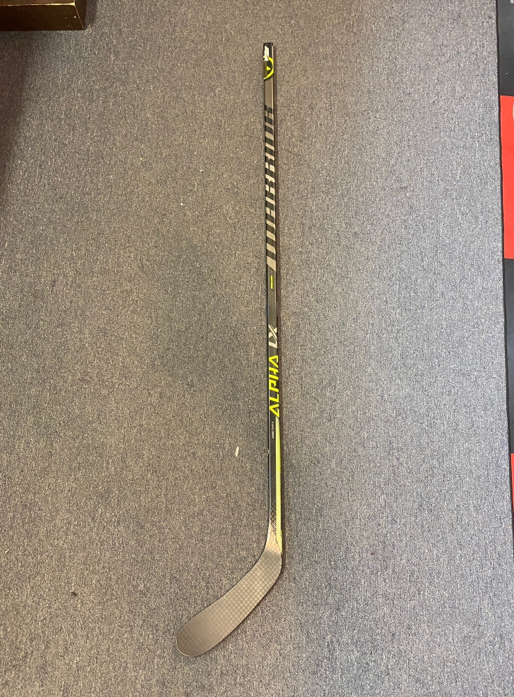 New Intermediate Right Handed W88 Alpha Lx 20 Hockey Stick