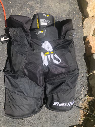 Senior XL Bauer Supreme 3S Pro Hockey Pants