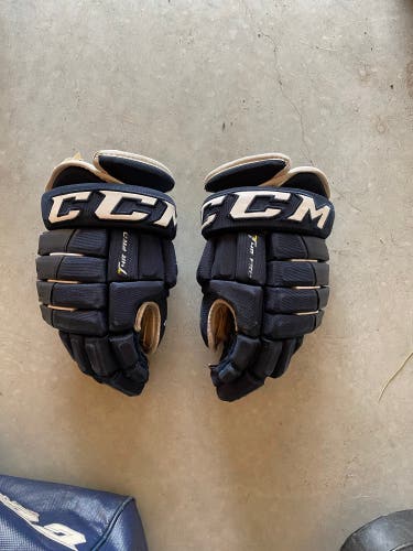 CCM 14" Tacks 4 Roll Pro Gloves