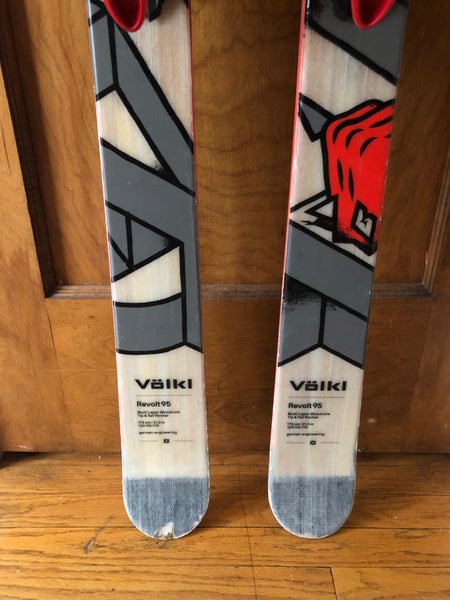 Volkl Revolt 95 173cm with Marker Squire Sole ID Bindings 