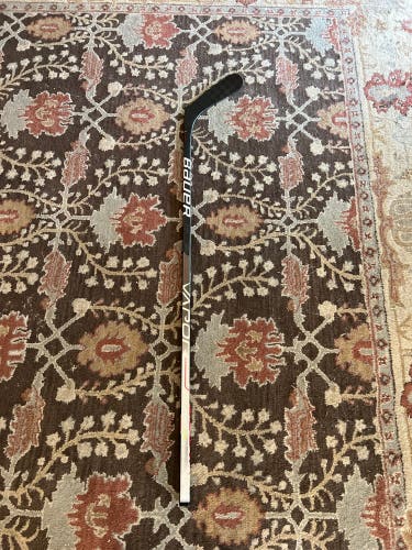 Intermediate Right Handed P92  Vapor Hyperlite Hockey Stick