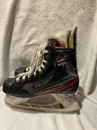 Bauer 2.9 hockey skates